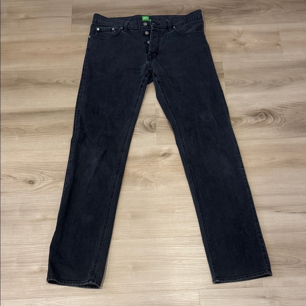 Hugo Boss 34W 36L Men's stretch straight leg Button fly Black Jeans